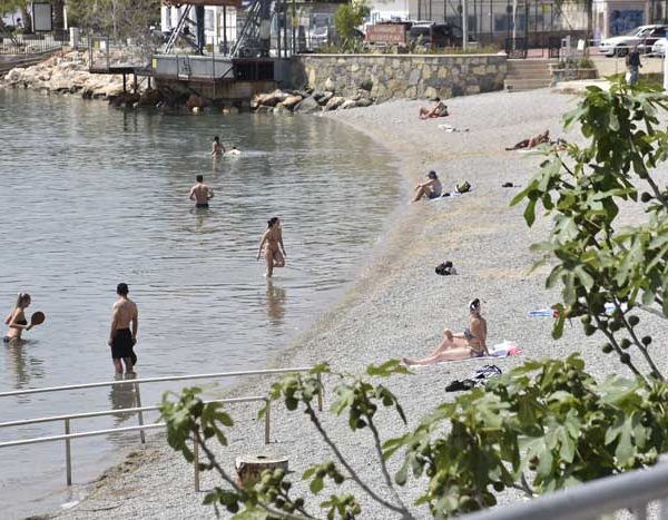 Bodrum’da sıcak havanın tadını turistler çıkardı