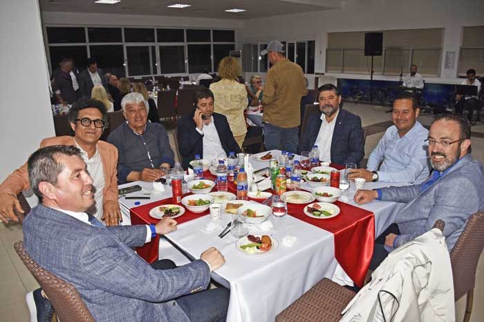 Sivil toplum kuruluşu temsilcilerini buluşturan iftar