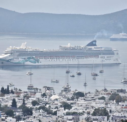 Gemiyle gelen yolcu sayısı artıyor